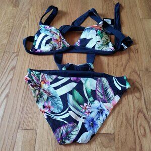 Ree Bees Two Piece Swimsuit NWT Medium